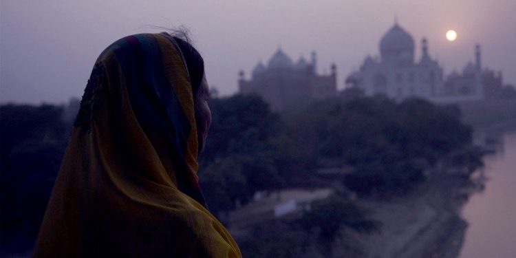 Melbourne based filmmakers appeal for public support to bring acid-attack survivor to Australia 1 Neeta