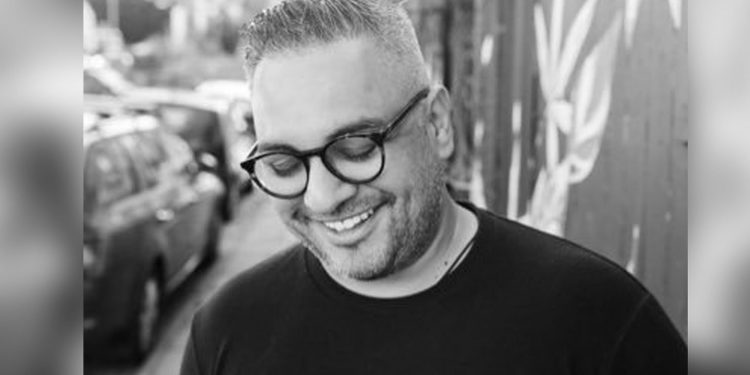 Indian-origin author turns down Queen's birthday honour 1 Shukla