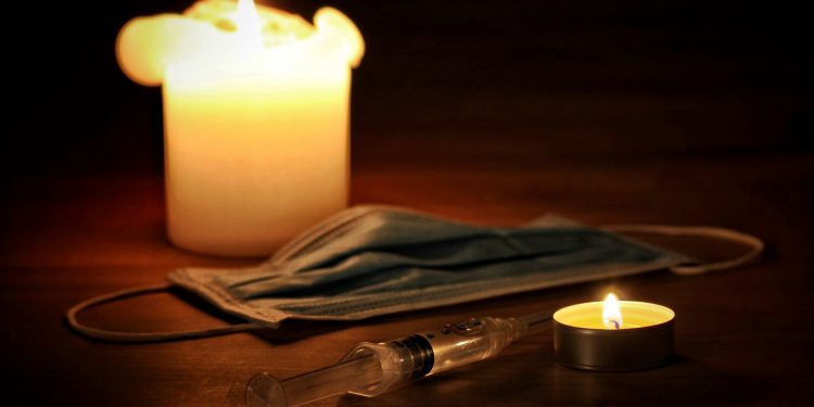 mouth guard 4955470 1920