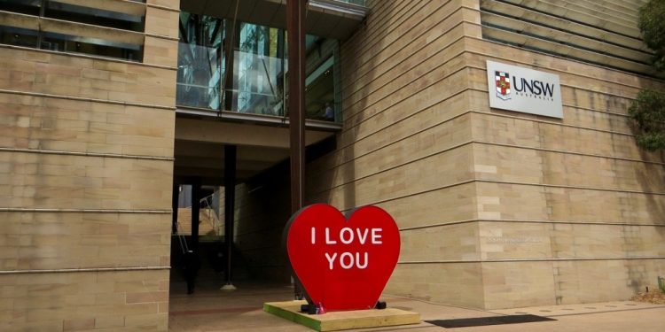 International students to return to NSW from as early as July 1 uni2