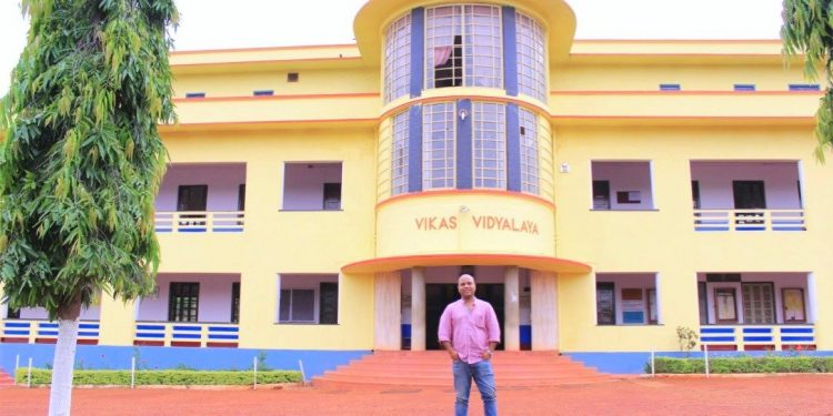 Total Recall: A tryst with the Women’s Hockey Team in Vikas Vidyalaya, Ranchi in the year 1990! 1 Total Recall: A tryst with the Women’s Hockey Team in Vikas Vidyalaya, Ranchi in the year 1990!