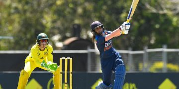 Cricket: Australians cruise to win in ODI series-opener