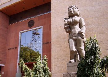 NRIs/OCIs do not require prior approval for acquisition and transfer of immovable property in India: RBI