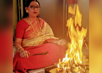 Resonating Mantras of Hope 6 India’s First Hindu Priestess, Nandini Bhowmick Photo: Facebook