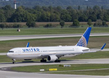 United Airlines ‘temporarily’ suspends some flights to India
