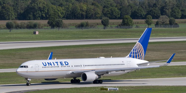 United Airlines ‘temporarily’ suspends some flights to India