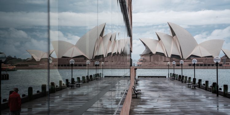 Tourism Australia offers special travel deals from India