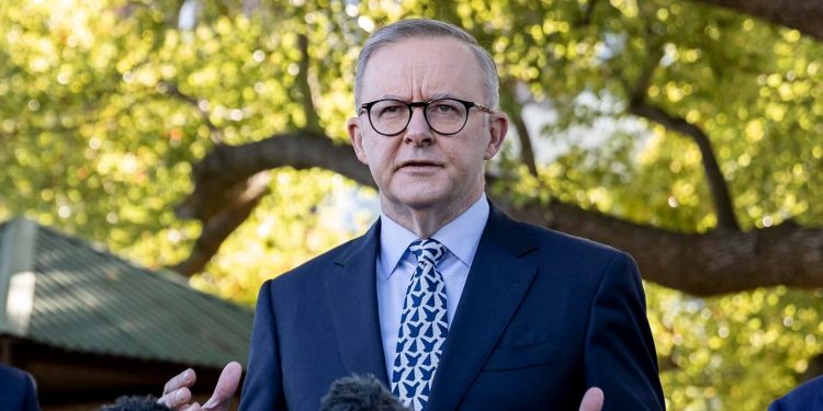‘Will ensure no migrant is permanently temporary’: ALP releases migrant policy ahead of election 1 ‘Will ensure no migrant is permanently temporary’: ALP releases migrant policy ahead of election