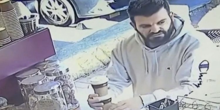 Man who threw coffee at a café worker in Parramatta, charged 1 SYDNEY CAFE