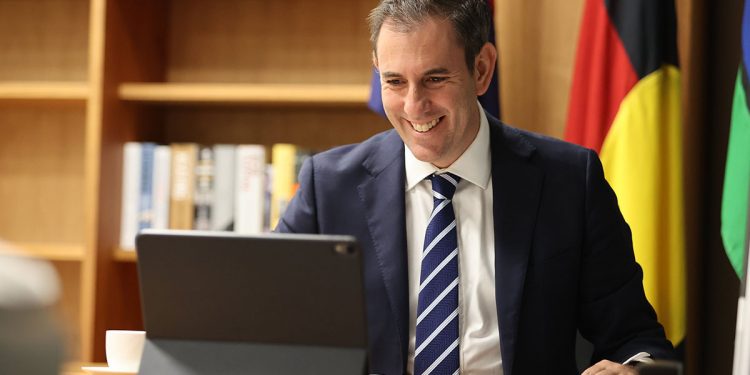 Treasure Charmers responds to Australian industry’s ‘200,000 skilled migrants a year’ proposal 1 Photo: twitter.com/JEChalmers