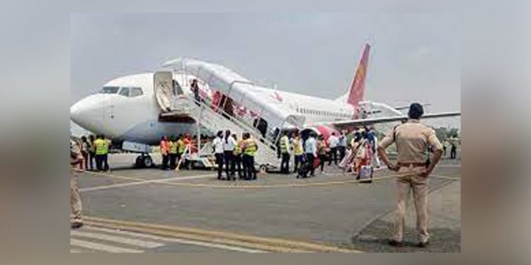 India’s aviation authority pulls up SpiceJet over safety lapses