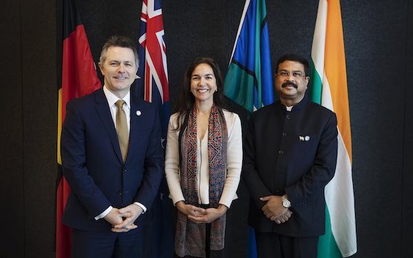Australia-India launch two research programs to strengthen bilateral ties 1 Dharmendra Pradhan, Lisa Singh, Jason Clare
