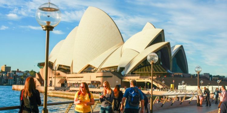 <strong>Indian visitors get limited deals on flights and travel deals: Tourism Australia</strong> 1 Indian visitors get limited deals on flights and travel deals: Tourism Australia
