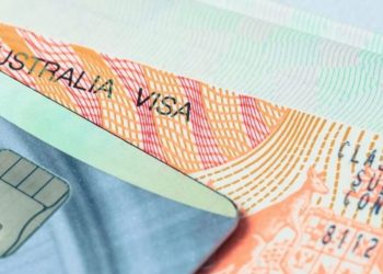 <strong>Australia offers permanent resettlement to temporary visa holders</strong> 2 Australia offers permanent resettlement to temporary visa holders