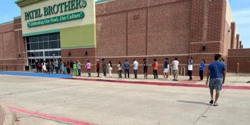 Indian Rice Export Ban Spurs Rice Stockpiling Among NRIs in the US