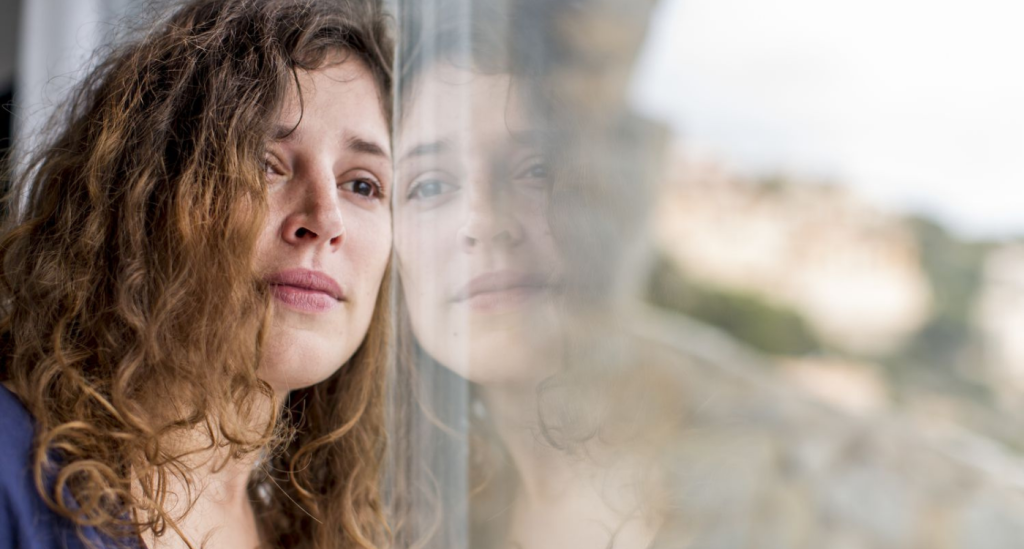 Battling Social Loneliness in NRIs: Effective Methods 3 loneliness-in-NRIs-Overcoming-Social-Loneliness-Challenges