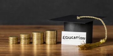 The Cost of Studying at the World’s Most Exclusive Universities & Scholarships to Ease the Burden