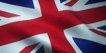 UK Urged to Investigate Causes of Record Migrant Worker Influx as Watchdog Warns of Policy Gaps