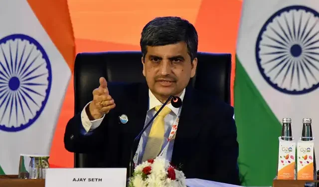 US Tariffs Could Trim India’s GDP Growth by Up to 0.5%, Warns Finance Secretary