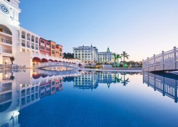 Unlocking Luxury: 10 Insider Tips to Experience Exclusive Hotels Without Overspending 6 Unlocking Luxury: 10 Insider Tips to Experience Exclusive Hotels Without Overspending