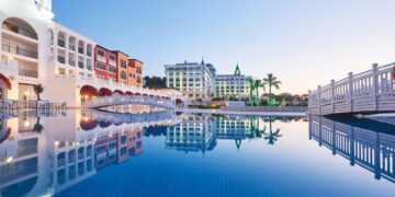 Unlocking Luxury: 10 Insider Tips to Experience Exclusive Hotels Without Overspending