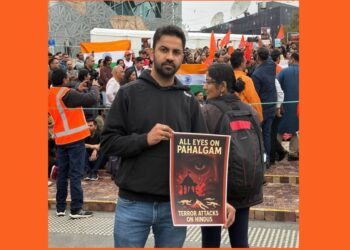 Kashmir attacks: Kashmiris trapped between tourism and terrorism as an insecure nation looks to Modi for accountability