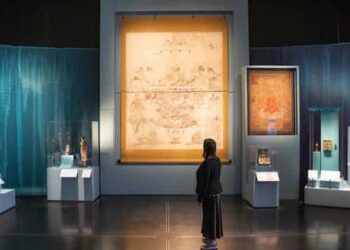 Ancient India, Living Traditions: an earnest effort to show how the art of Hinduism, Buddhism and Jainism is sacred and personal 9 Ancient India, Living Traditions: an earnest effort to show how the art of Hinduism, Buddhism and Jainism is sacred and personal