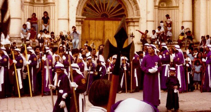 OPINION: Why do pundits and priests, monks and maulvis wear different than ordinary folks 1 OPINION: Why do pundits and priests, monks and maulvis wear different than ordinary folks