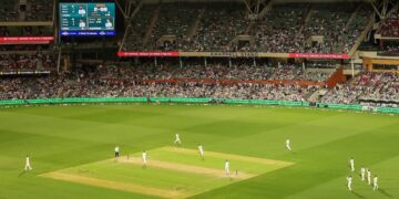 Like night and day: why Test cricket changes so much under lights