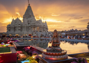 Workers who built New Jersey’s largest Hindu temple allege lung disease as rights groups demand accountability 3 Workers who built New Jersey’s largest Hindu temple allege lung disease as rights groups demand accountability