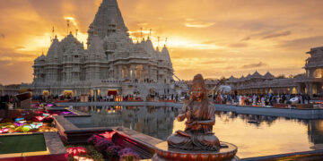 Workers who built New Jersey’s largest Hindu temple allege lung disease as rights groups demand accountability