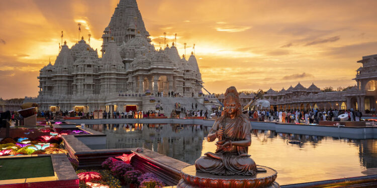 Workers who built New Jersey’s largest Hindu temple allege lung disease as rights groups demand accountability