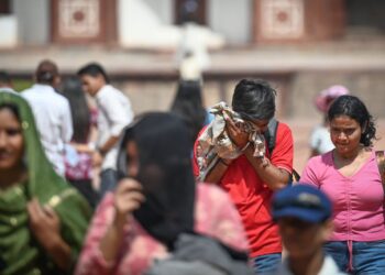 Women experience extreme heat differently to men. And they’re adapting to it in creative ways 3 Women experience extreme heat differently to men. And they’re adapting to it in creative ways