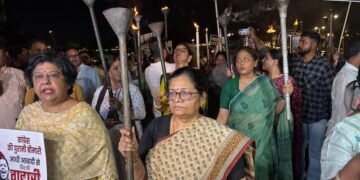 Why did Indian lawmakers vote against ensuring more women in parliament?