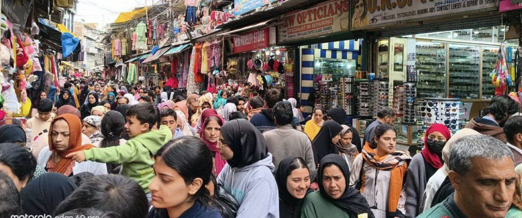 Militarization in Jammu and Kashmir is negatively impacting female education 3 @ddnewsSrinagar Market in Srinagar