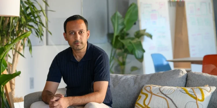 Indian-Origin Entrepreneur Launches Historic $42 Million Free AI Academy 1 Gagan Biyani, Indian-origin entrepreneur and founder of the Horowitz Andreessen Academy