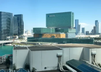 Hospital building in the UAE representing UAE health insurance visa renewal rules