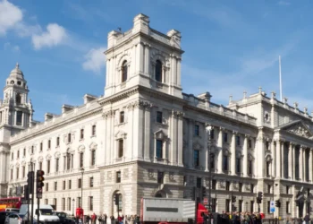 UK Tax Residency: What the 10-Year Rule Means for Indian Families 4 Government offices in Whitehall, London, representing UK tax residency rules