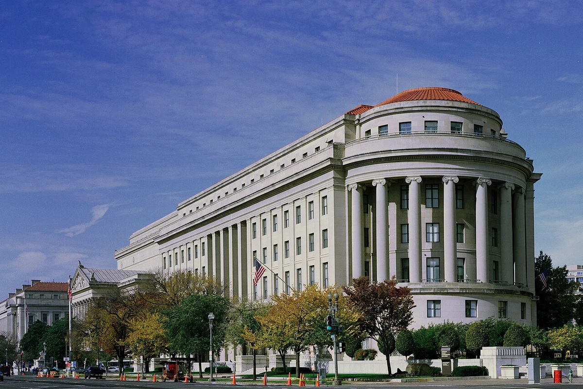 Federal Trade Commission headquarters in Washington, whose guidance explains US credit history checks.