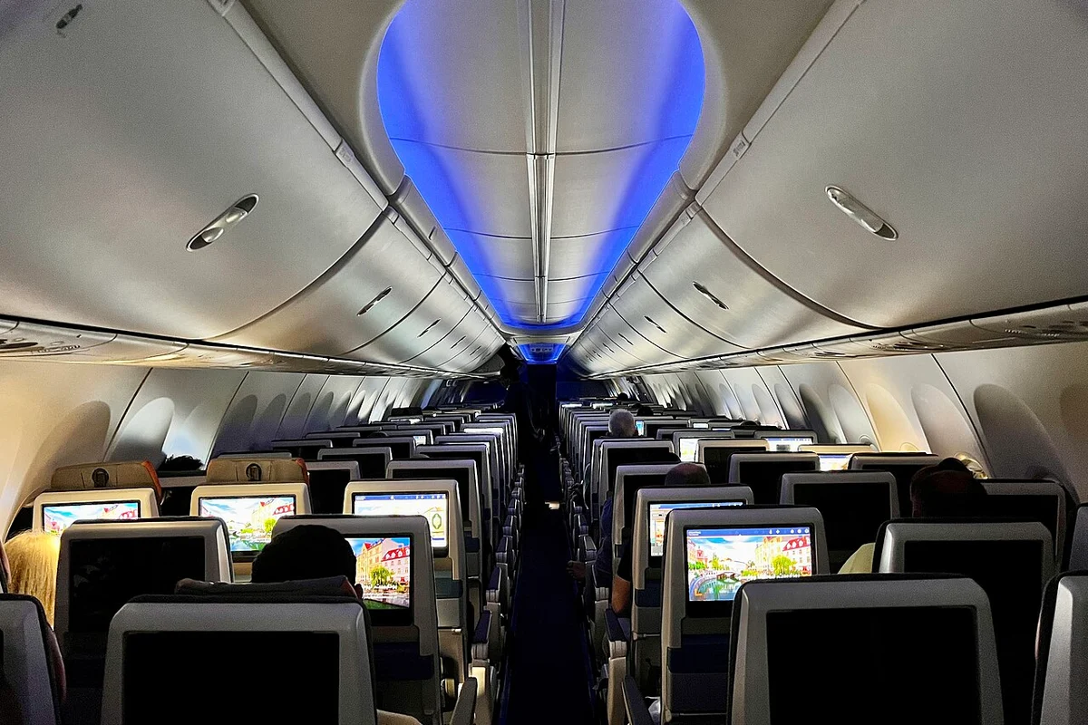 Economy cabin of a flydubai Boeing 737 MAX in May 2022